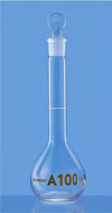Borosil Volumetric Flask with I/C Solid Glass Stopper Class A (5645)