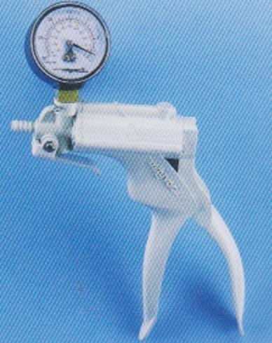 Tarsons Hand Operated Vacuum Pump (402002)